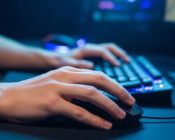 E-sport: krew, pot, łzy i... przetrenowanie